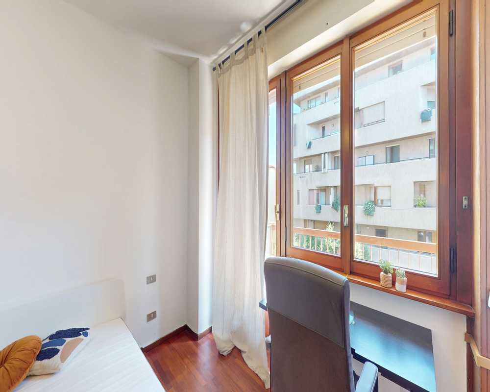 Via Giuseppe Frua, Milan