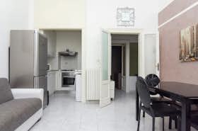 Private room for rent for €800 per month in Milan, Via Tonale