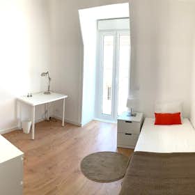 Private room for rent for €580 per month in Lisbon, Rua Barão de Sabrosa