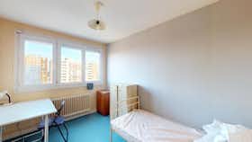 Отдельная комната сдается в аренду за 365 € в месяц в Orléans, Place du Bois
