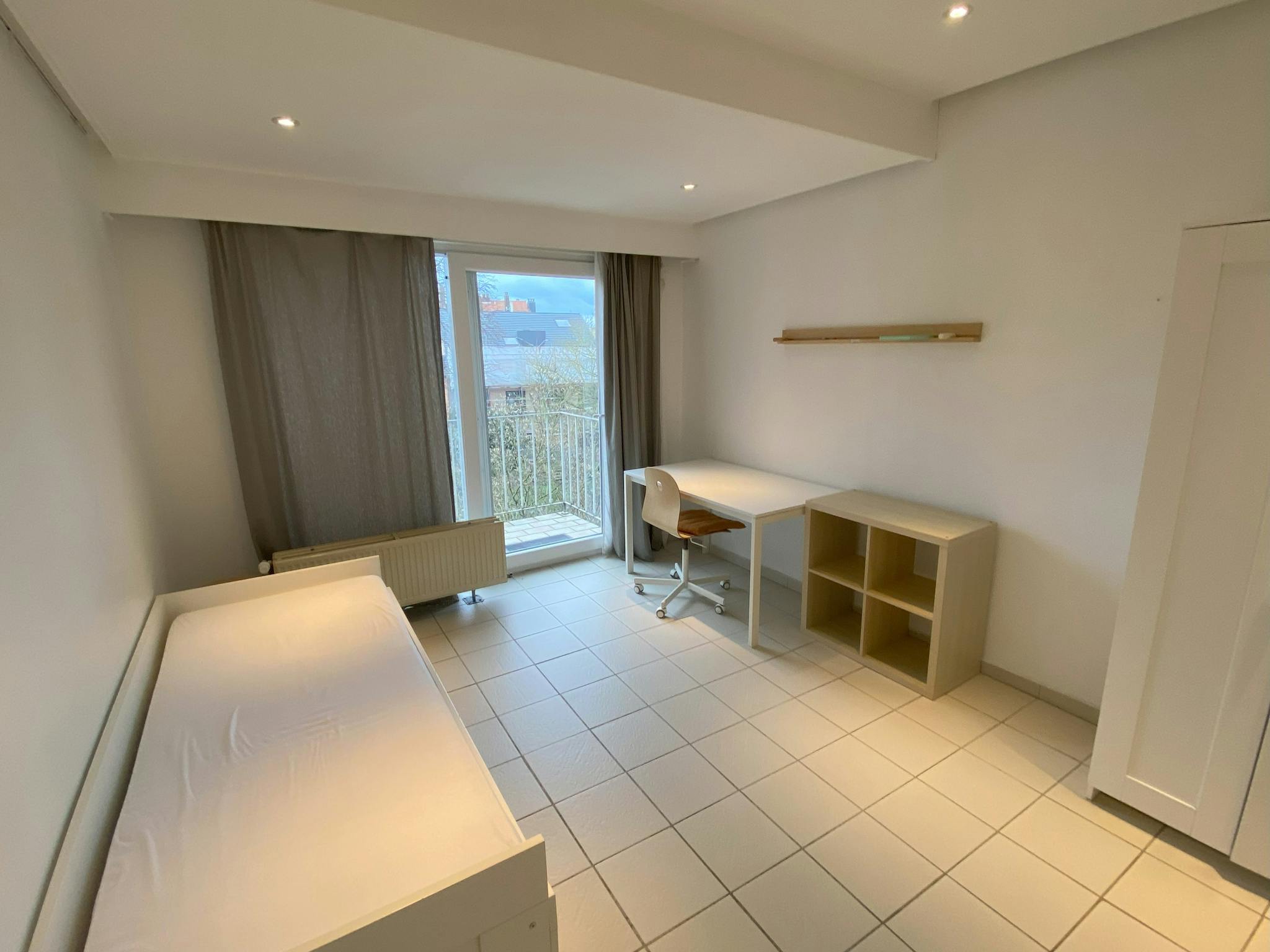 Avenue Télémaque, Forest preview