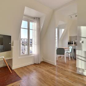 Apartment for rent for €1,908 per month in Paris, Rue de Lévis