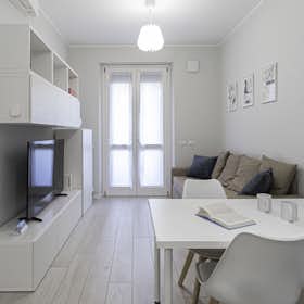 Apartment for rent for €1,860 per month in Milan, Via Arbe