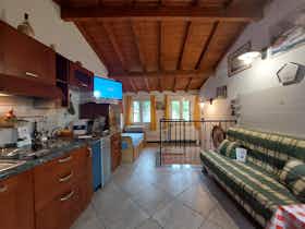 公寓 正在以 €2,279 的月租出租，其位于 Dolcedo, Via Goffredo Mameli