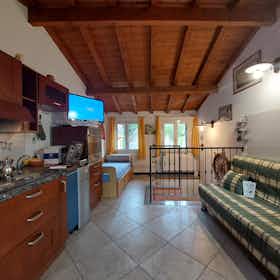 公寓 正在以 €2,279 的月租出租，其位于 Dolcedo, Via Goffredo Mameli