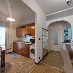Appartamento for rent for 3.865 € per month in Rapallo, Via Carlo e Nello Rosselli