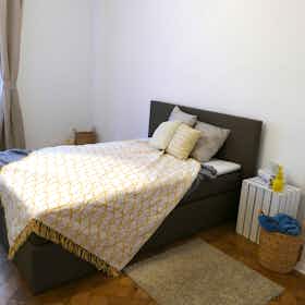 Private room for rent for €1,091 per month in Munich, Edelweißstraße