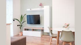 Appartamento in affitto a 900 € al mese a Brugherio, Via Volturno