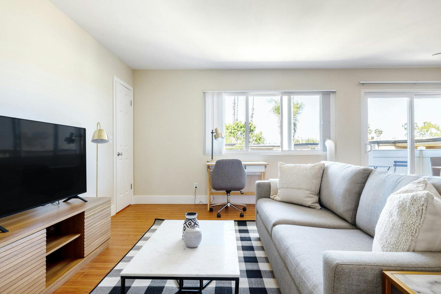 Apartamento para alugar por $4,468 por mês em Los Angeles, Braddock Drive