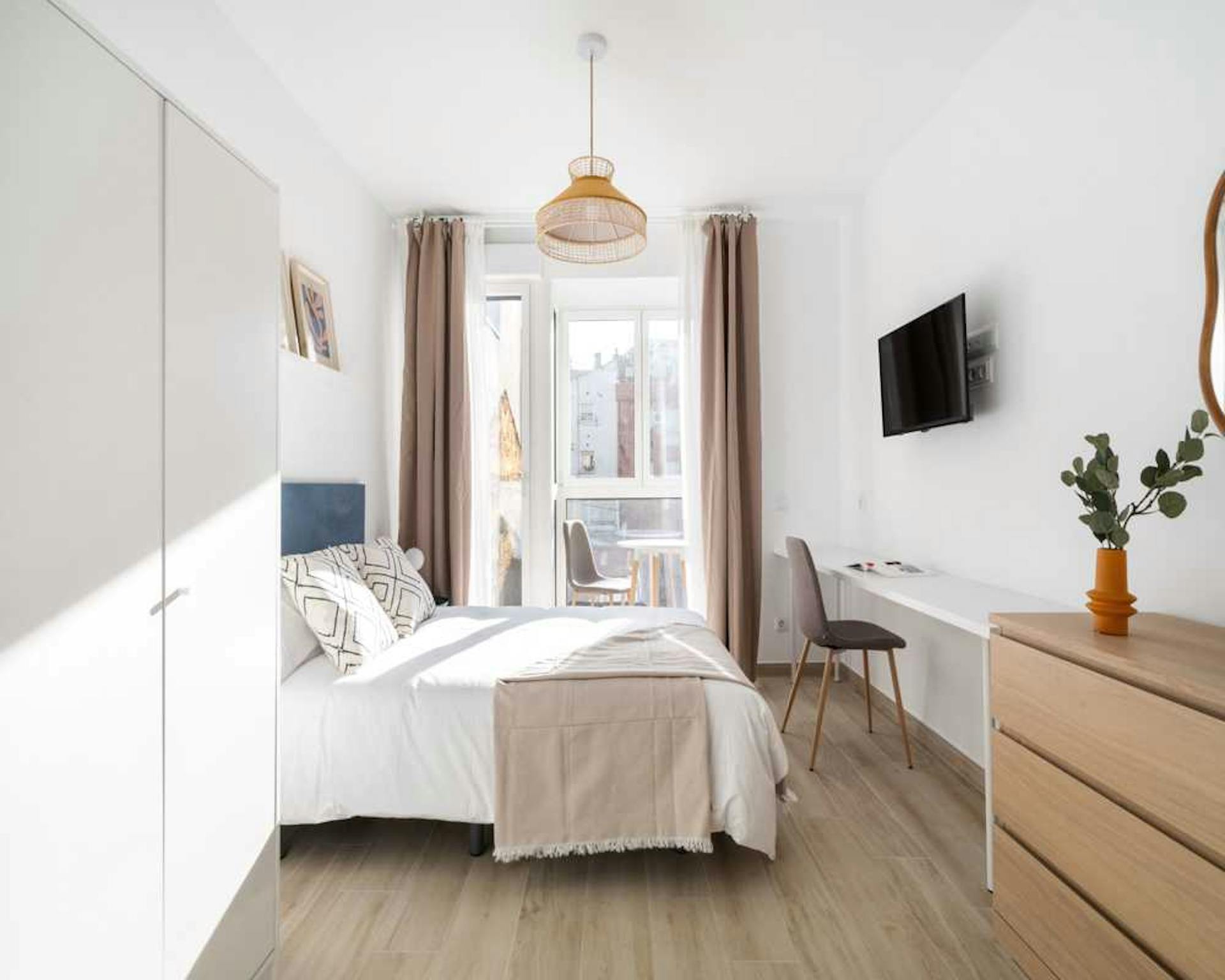 Calle de las Magnolias, Madrid preview