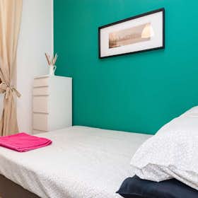 Отдельная комната сдается в аренду за 775 € в месяц в Milan, Via Fratelli Fraschini