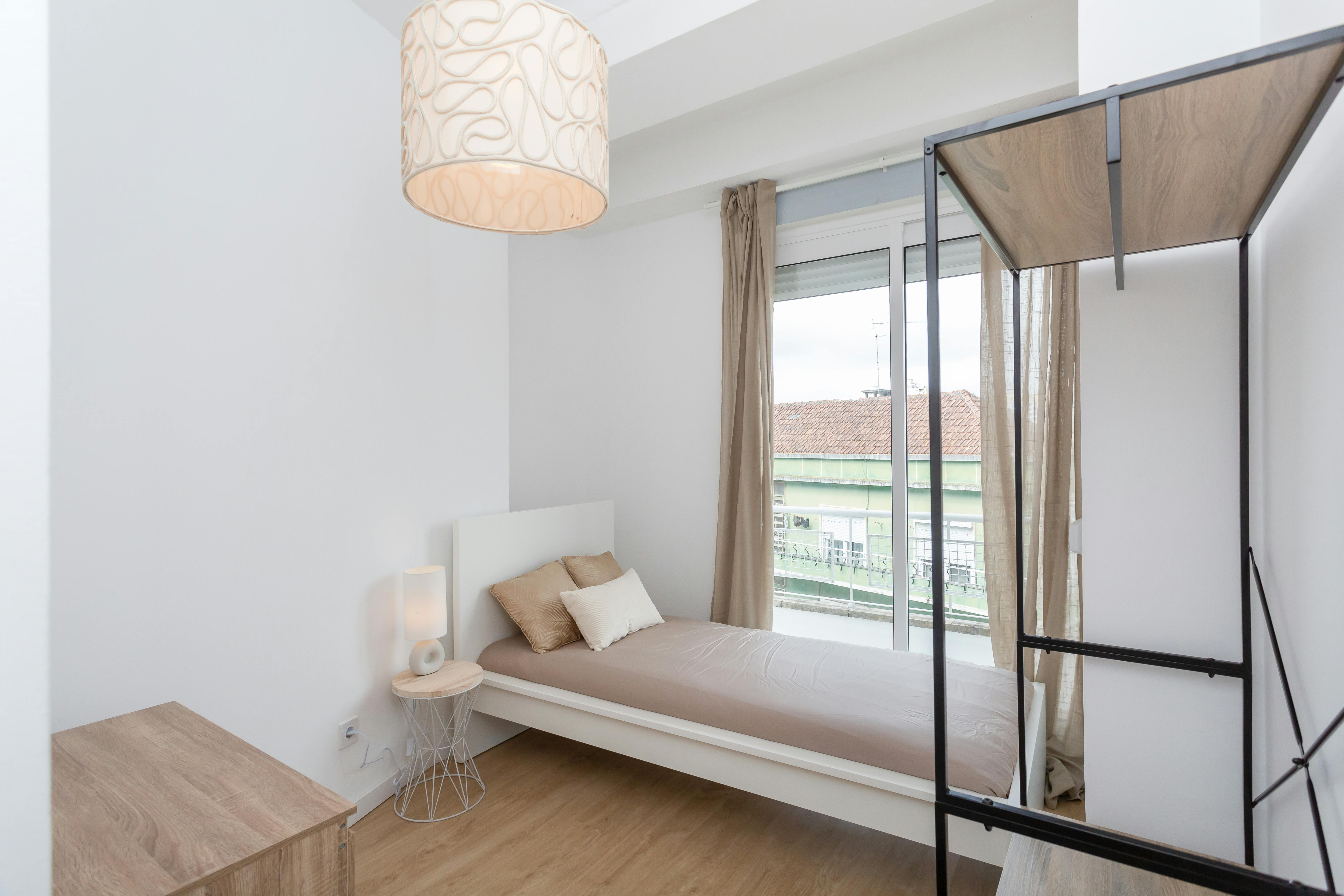 Private room for rent for €405 per month in Sintra, Rua Luís Simões