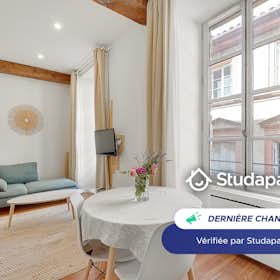 Apartment for rent for €1,500 per month in Toulouse, Rue Jules Chalande