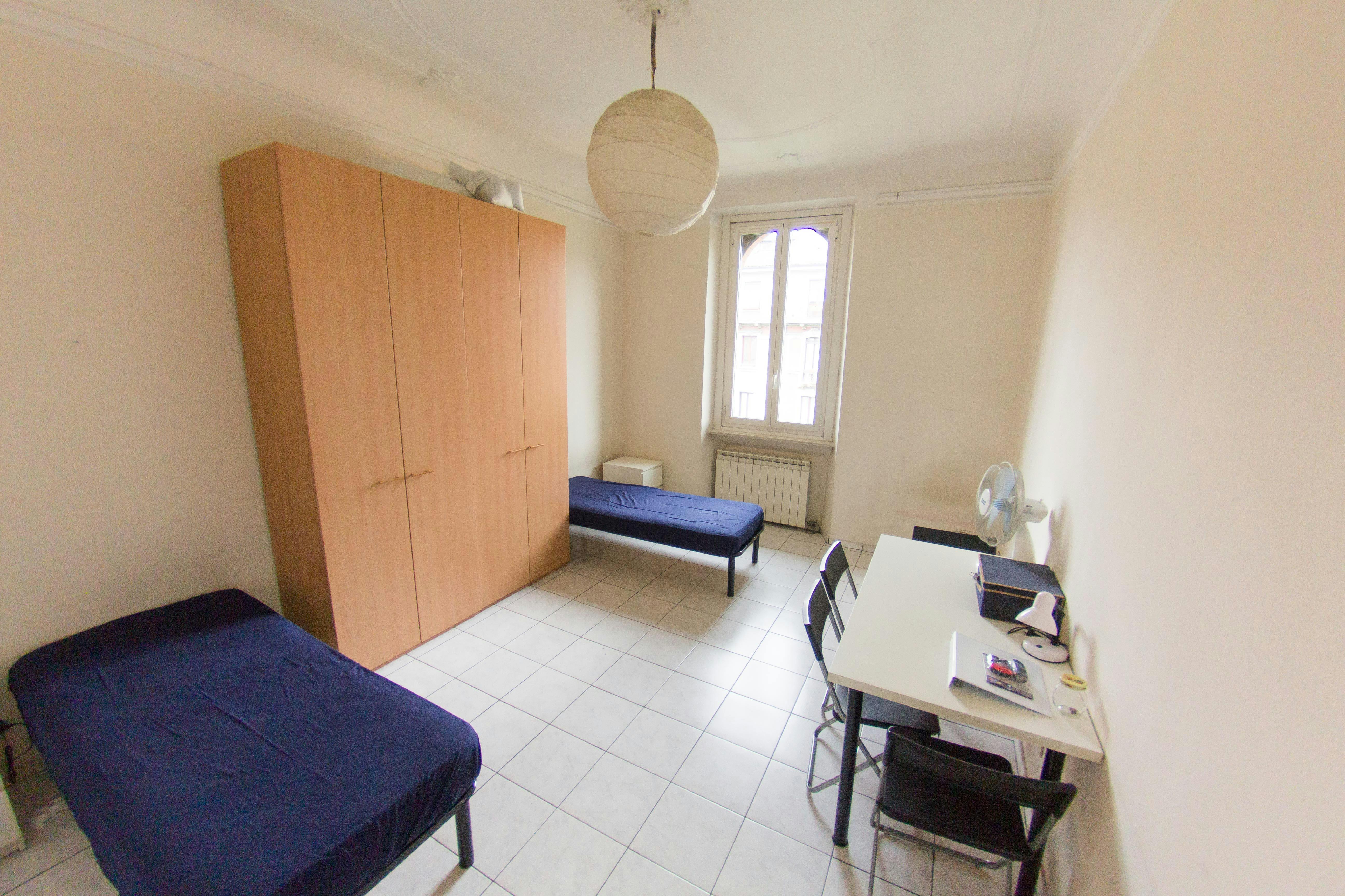 Double room Milan, 1 bed, 20m² — photo 1