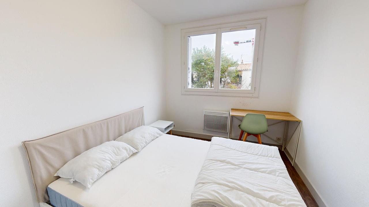 Private room for rent for €590 per month in Bordeaux, Cours Édouard Vaillant