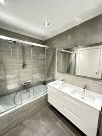 Private room for rent for €450 per month in Gasteiz / Vitoria, Calle Cruz Blanca
