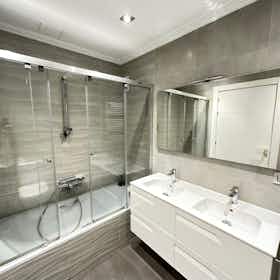 Private room for rent for €450 per month in Gasteiz / Vitoria, Calle Cruz Blanca