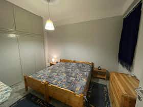 Privé kamer te huur voor € 400 per maand in Thessaloníki, Gladstonos