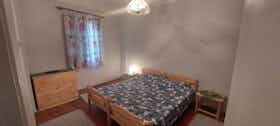 WG-Zimmer zu mieten für 400 € pro Monat in Thessaloníki, Gladstonos