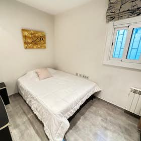 Private room for rent for €600 per month in Barcelona, Passeig de Fabra i Puig