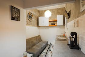 Apartment for rent for €650 per month in Athens, Ailianou