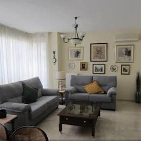 Quarto privado for rent for € 420 per month in Granada, Calle Alhamar