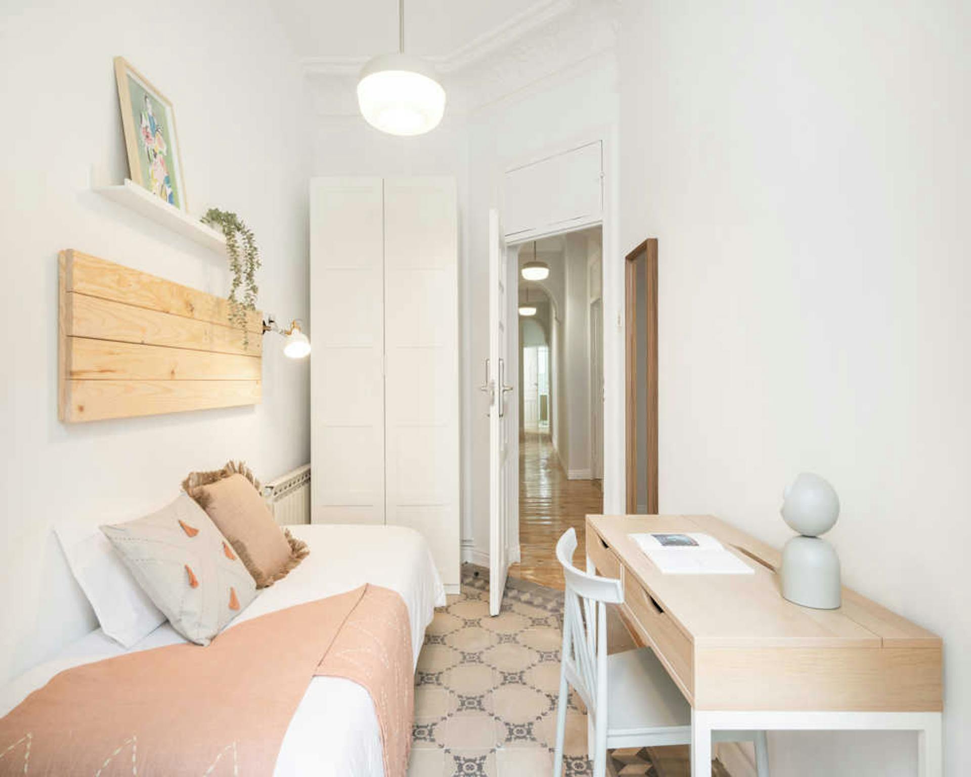 Calle de la Flor Alta, Madrid preview