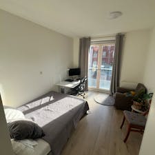 WG-Zimmer for rent for 850 € per month in The Hague, Hoogeveenlaan