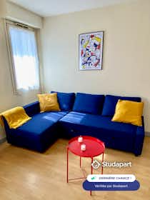Apartment for rent for €790 per month in La Rochelle, Rue de la Guignette