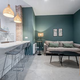 Appartamento for rent for 2.200 € per month in Barcelona, Carrer del Tinent Flomesta
