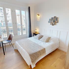 Private room for rent for €733 per month in Paris, Rue Chaligny