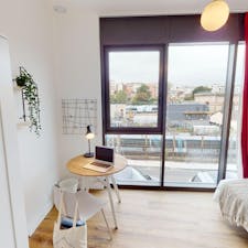 Private room for rent for €776 per month in Asnières-sur-Seine, Avenue Sainte-Anne