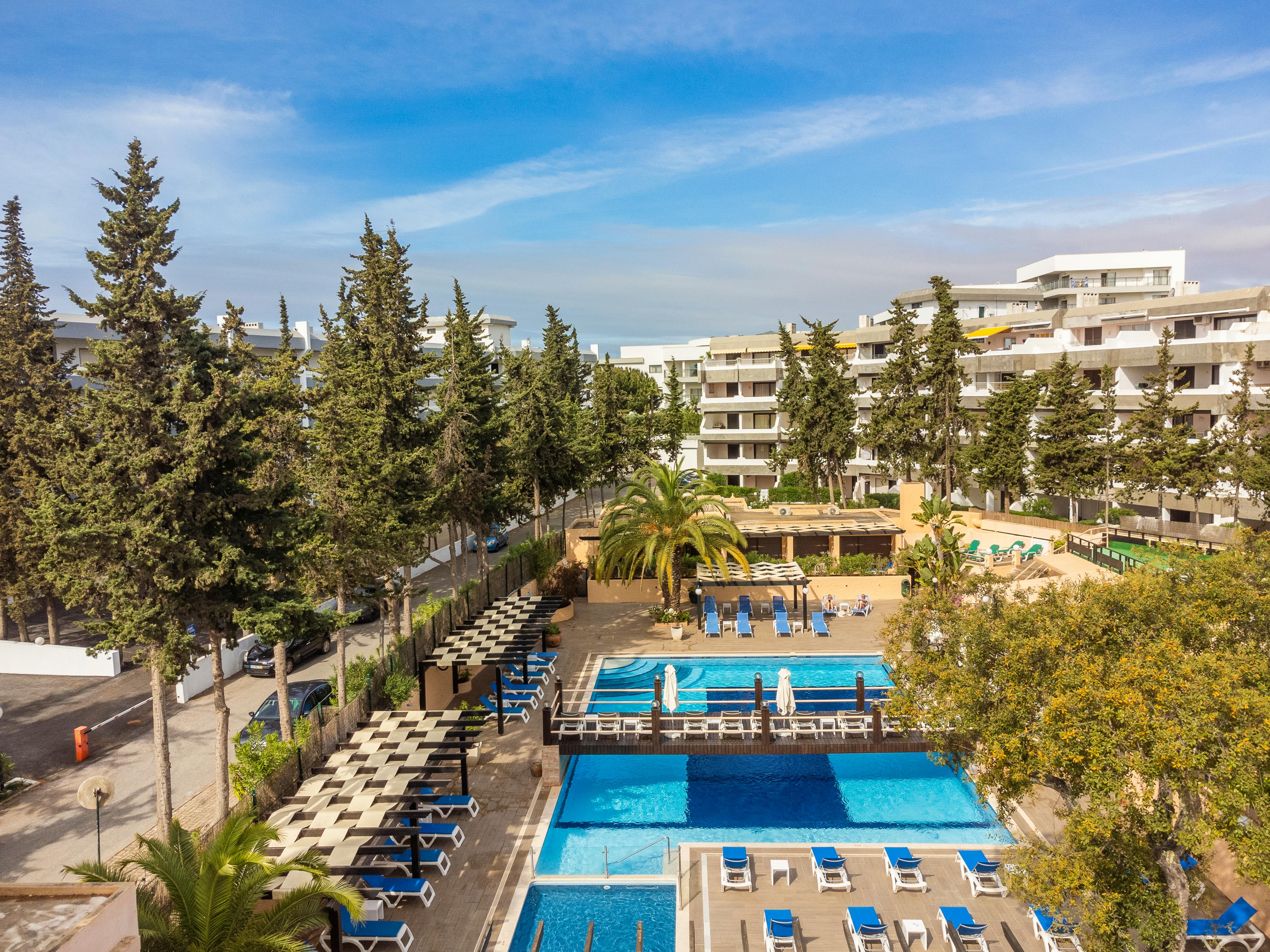 Appartement te huur voor € 10.050 per maand in Albufeira, Estrada de Albufeira