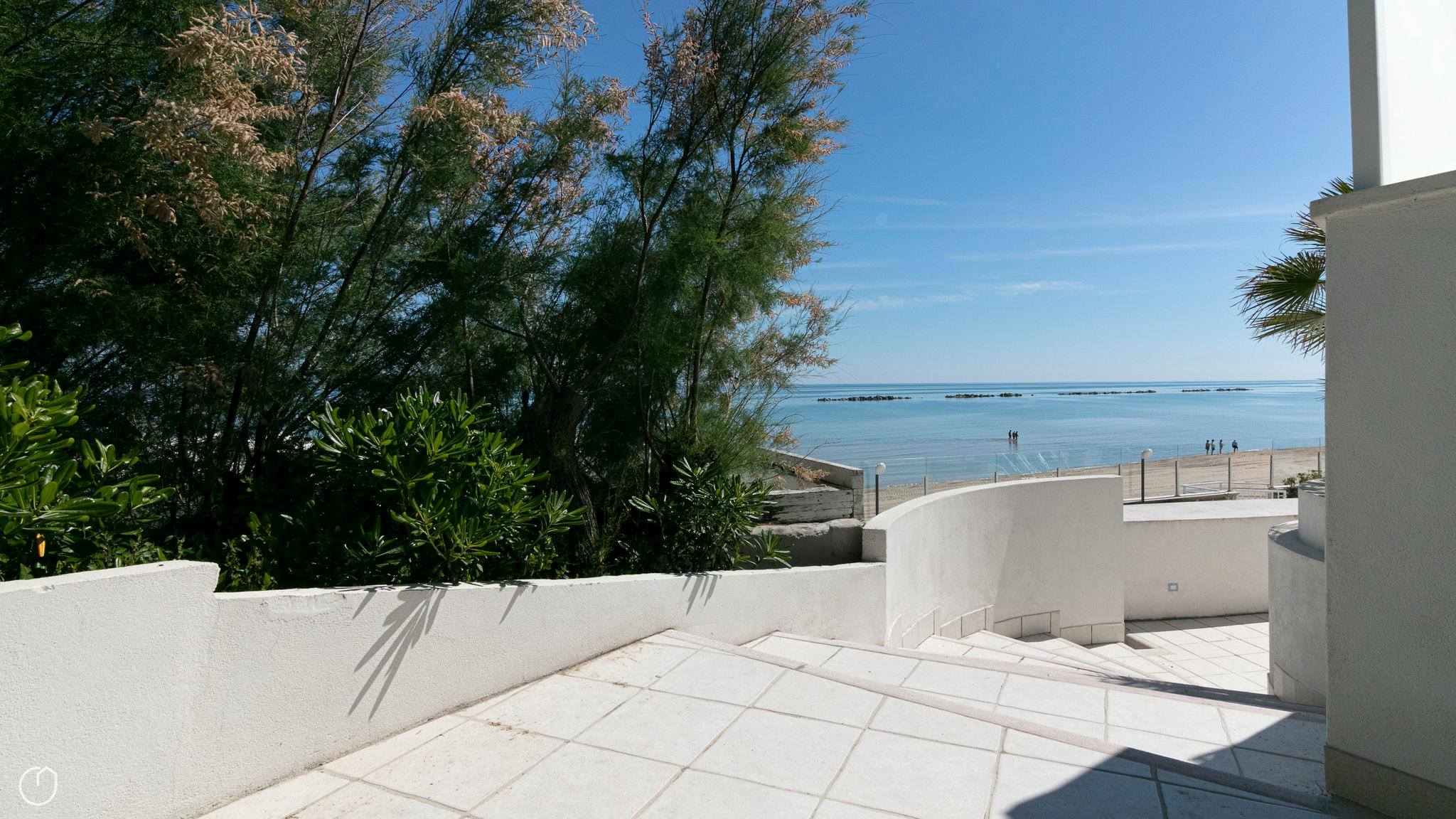 Квартира сдается в аренду за 1 € в месяц в Termoli, Via Adriatica