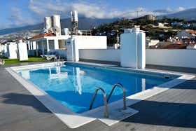Appartement te huur voor € 5.000 per maand in Puerto de la Cruz, Calle Doctor Ingram
