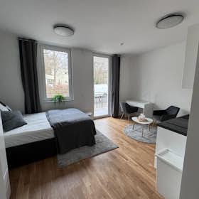 Apartment for rent for €1,117 per month in Berlin, Crailsheimer Straße