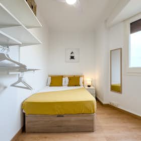 Quarto privado for rent for € 700 per month in L'Hospitalet de Llobregat, Carrer d'Occident