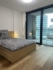 Appartement à louer pour 1 480 €/mois à Frankfurt am Main, Europa-Allee