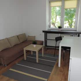 私人房间 正在以 PLN 1,199 的月租出租，其位于 Łódź, ulica Komunardów