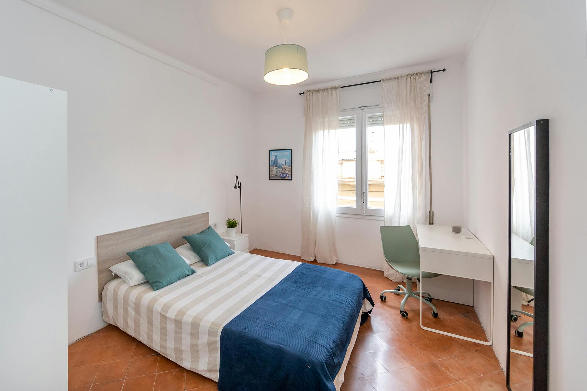 Private room for rent for €670 per month in Barcelona, Avinguda Meridiana