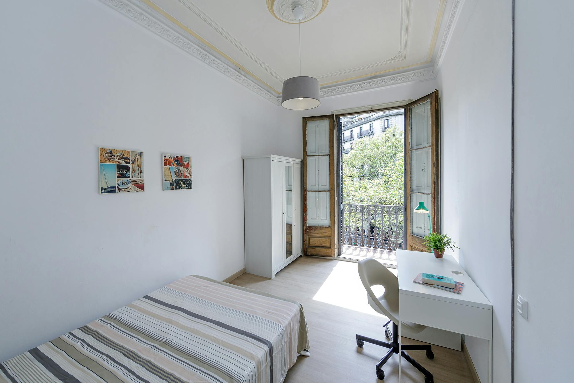 preview gallery tile