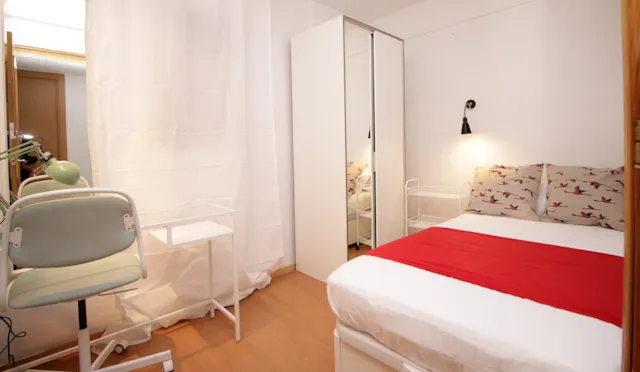 Private room in Carrer de González Tablas, Barcelona (1481604) room image 1