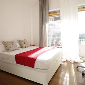 Private room for rent for €730 per month in Barcelona, Carrer de González Tablas