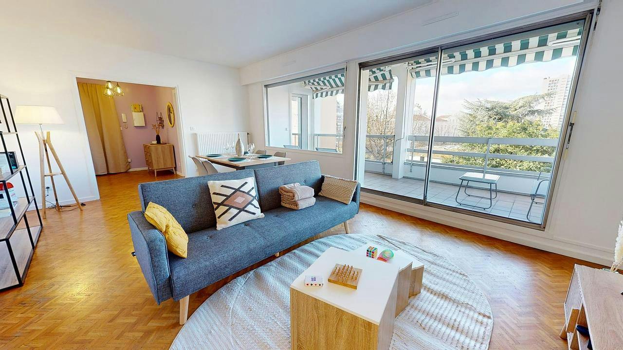 Private room for rent on Rue Joliot-Curie, Lyon - Plus