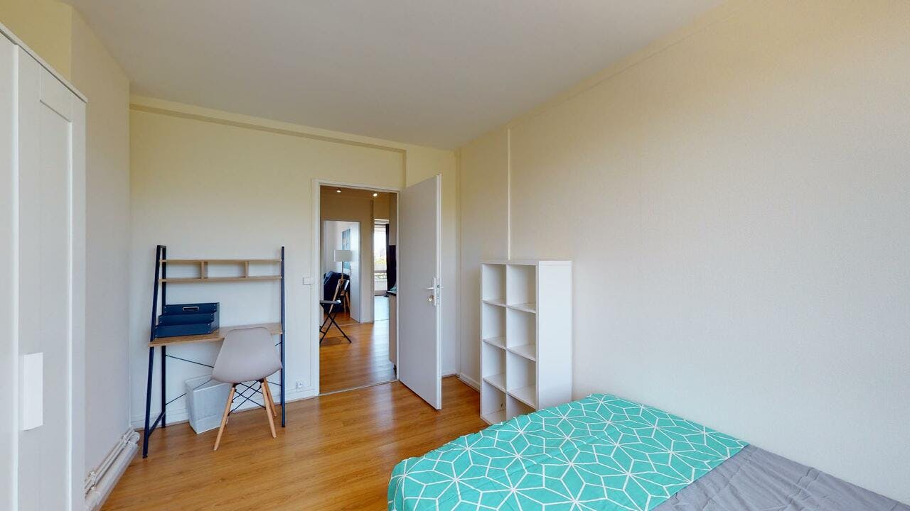 Single room Bron, 10m² — photo 2