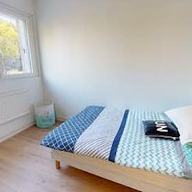 Chambre privée for rent for 370 € per month in Rouen, Rue Richard Wagner