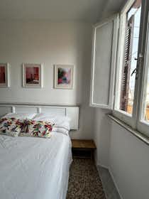 Appartement à louer pour 900 €/mois à Rome, Via Amedeo Cencelli