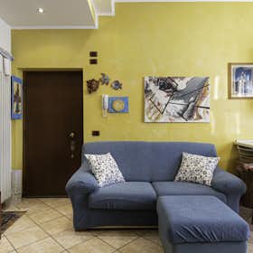 Apartament de închiriat pentru 1.498 EUR pe lună în Monza, Via Niccolò Tommaseo