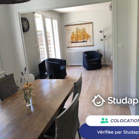Private room for rent for €638 per month in La Rochelle, Rue Eugène Viollet-le-Duc