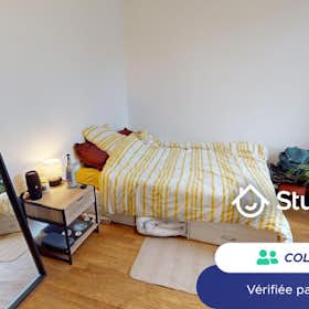Private room for rent for €470 per month in Dijon, Rue Général Fauconnet